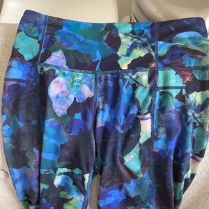 Athleta flowered leggings